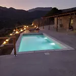 Ocean Bliss Villa, By Hellocrete Villa *