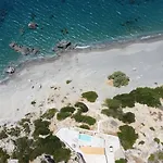 Ocean Bliss Villa, By Hellocrete *