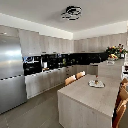 Ocean Bliss Villa, By Hellocrete Villa