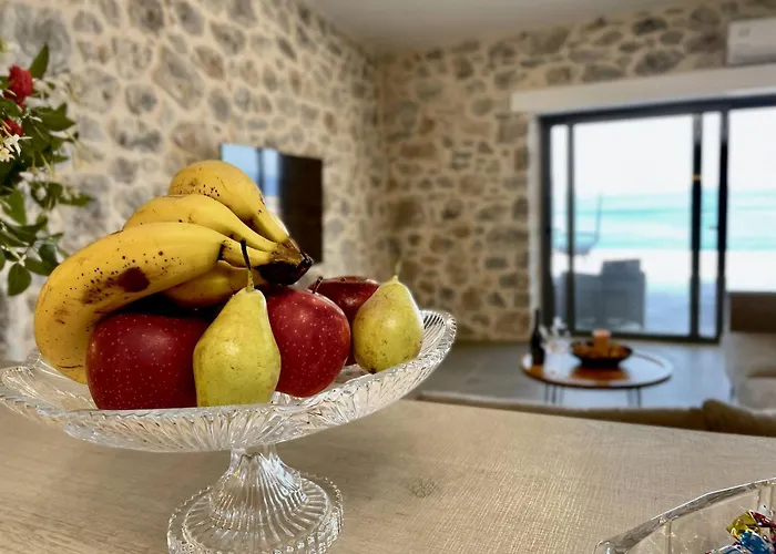 Ocean Bliss Villa, By Hellocrete *