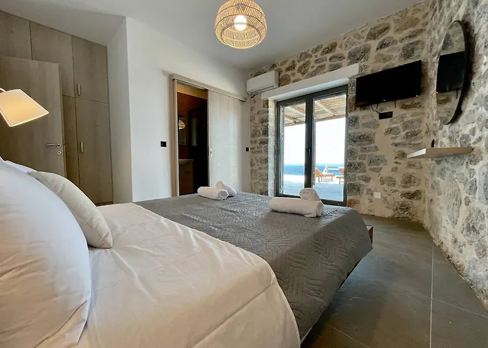 Ocean Bliss Villa, By Hellocrete Villa