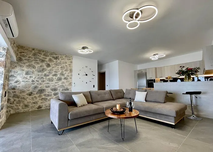 Ocean Bliss Villa, By Hellocrete *