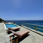 Ocean Bliss Villa, By Hellocrete * Réthymnon